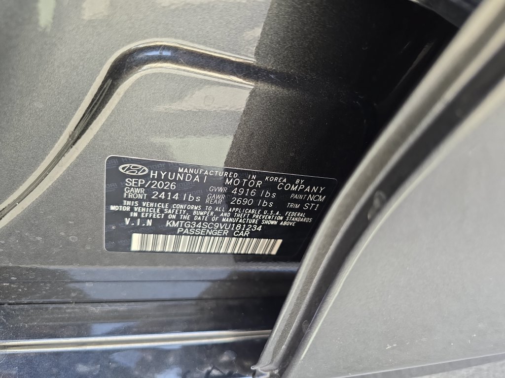 New 2027 Genesis G70 2.5T Prestige AWD/4WD image 25