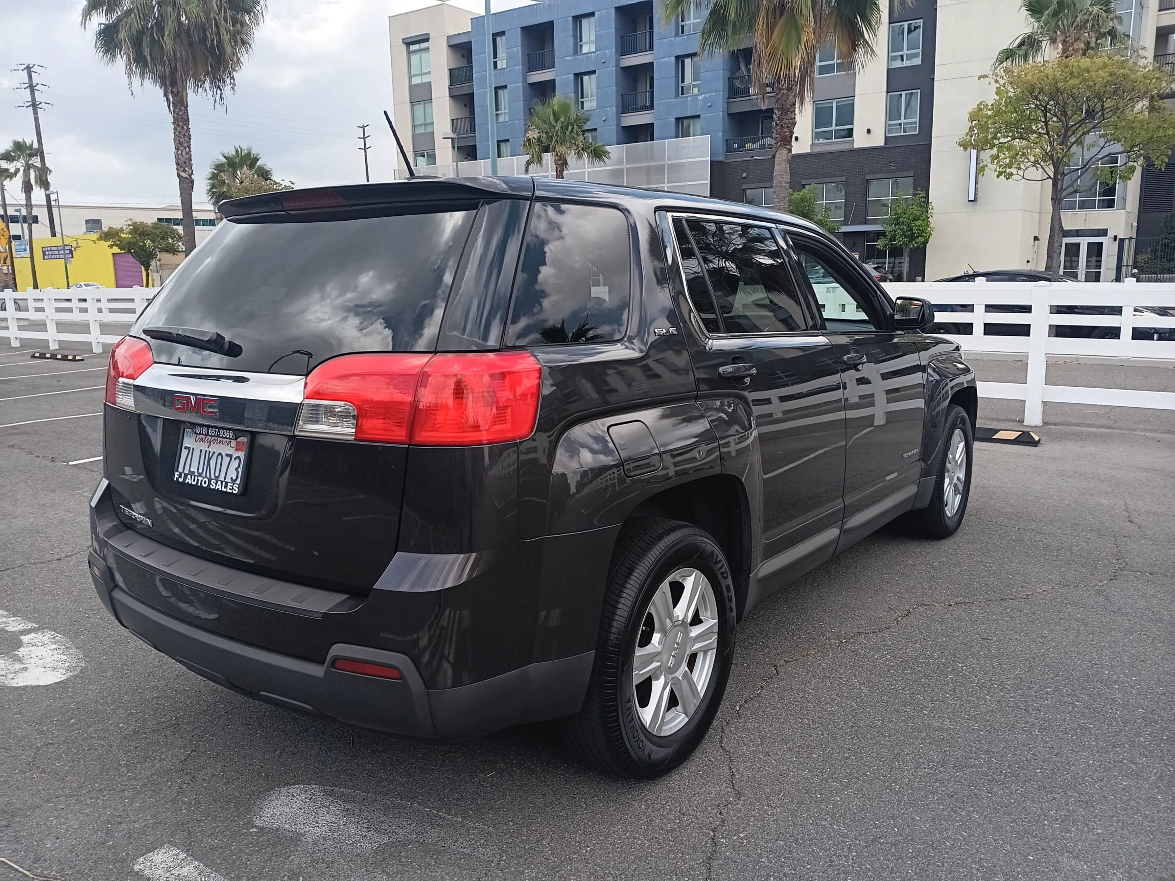 Used 2015 GMC Terrain SLE FWD image 8