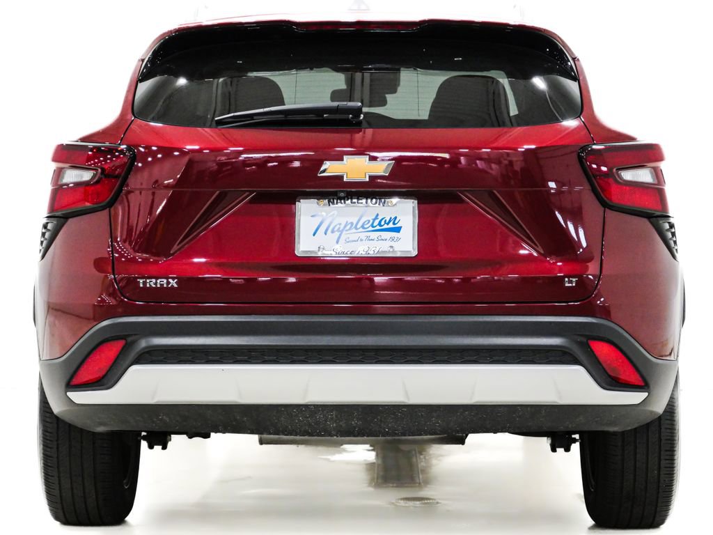 Used 2024 Chevrolet Trax LT w/ Driver Confidence Package FWD image 7