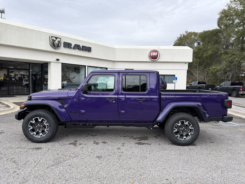 New 2026 Jeep Gladiator Sahara image 8