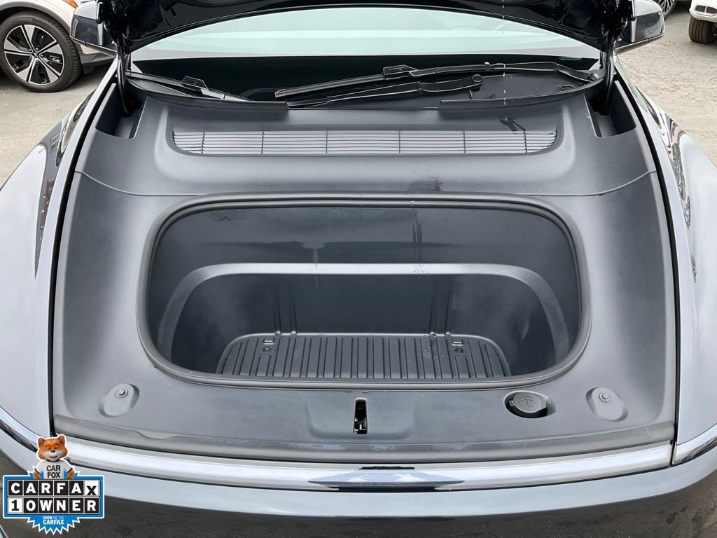 Used 2026 Tesla Model Y AWD image 13