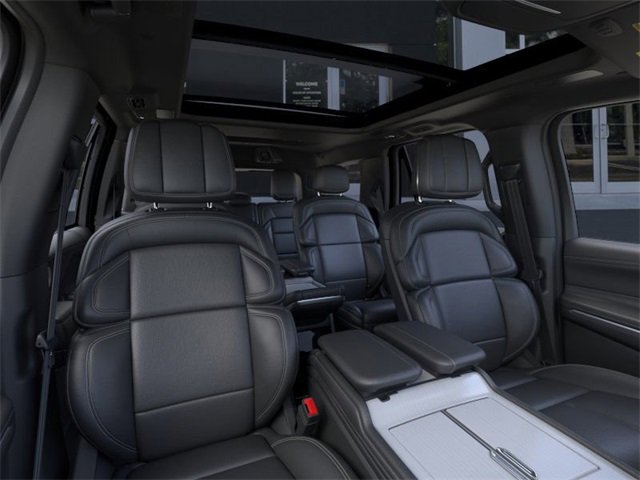 New 2025 Lincoln Navigator Reserve w/ Jet Appearance Package image 10