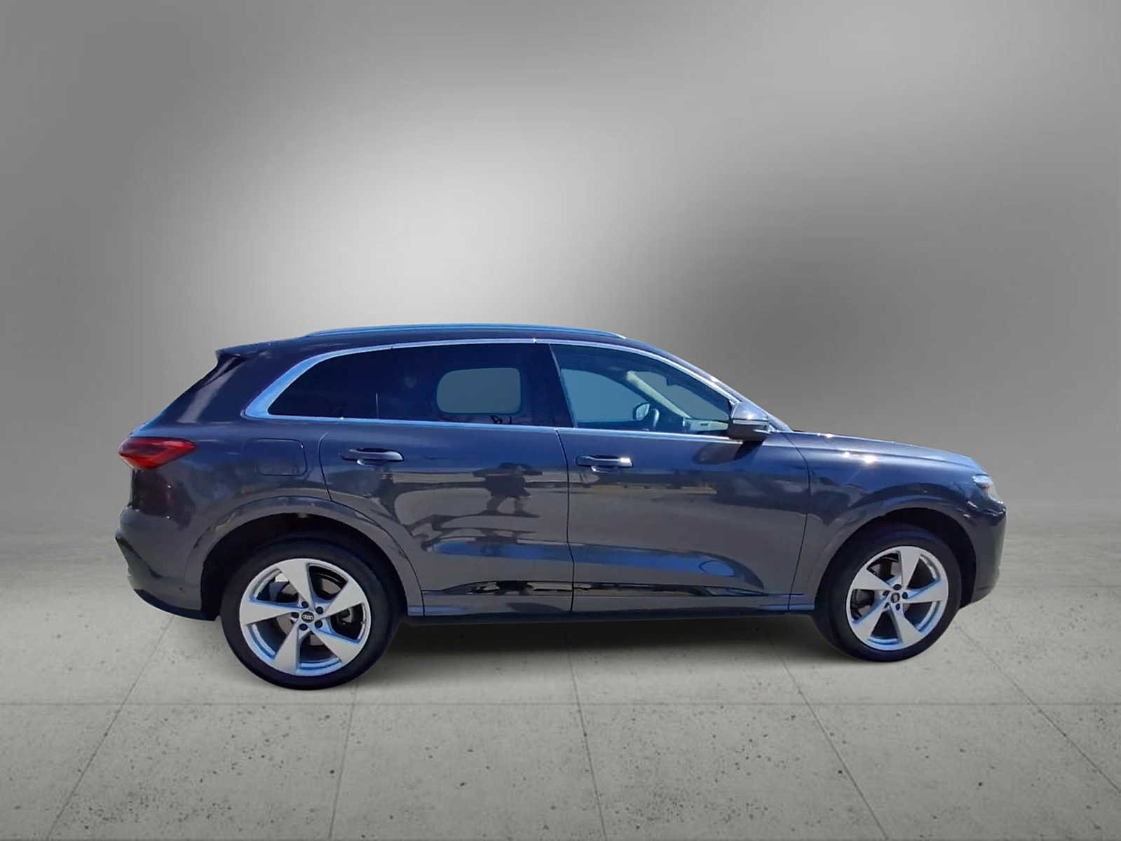 Certified 2025 Audi Q5 Premium Plus w/ Premium Plus image 9