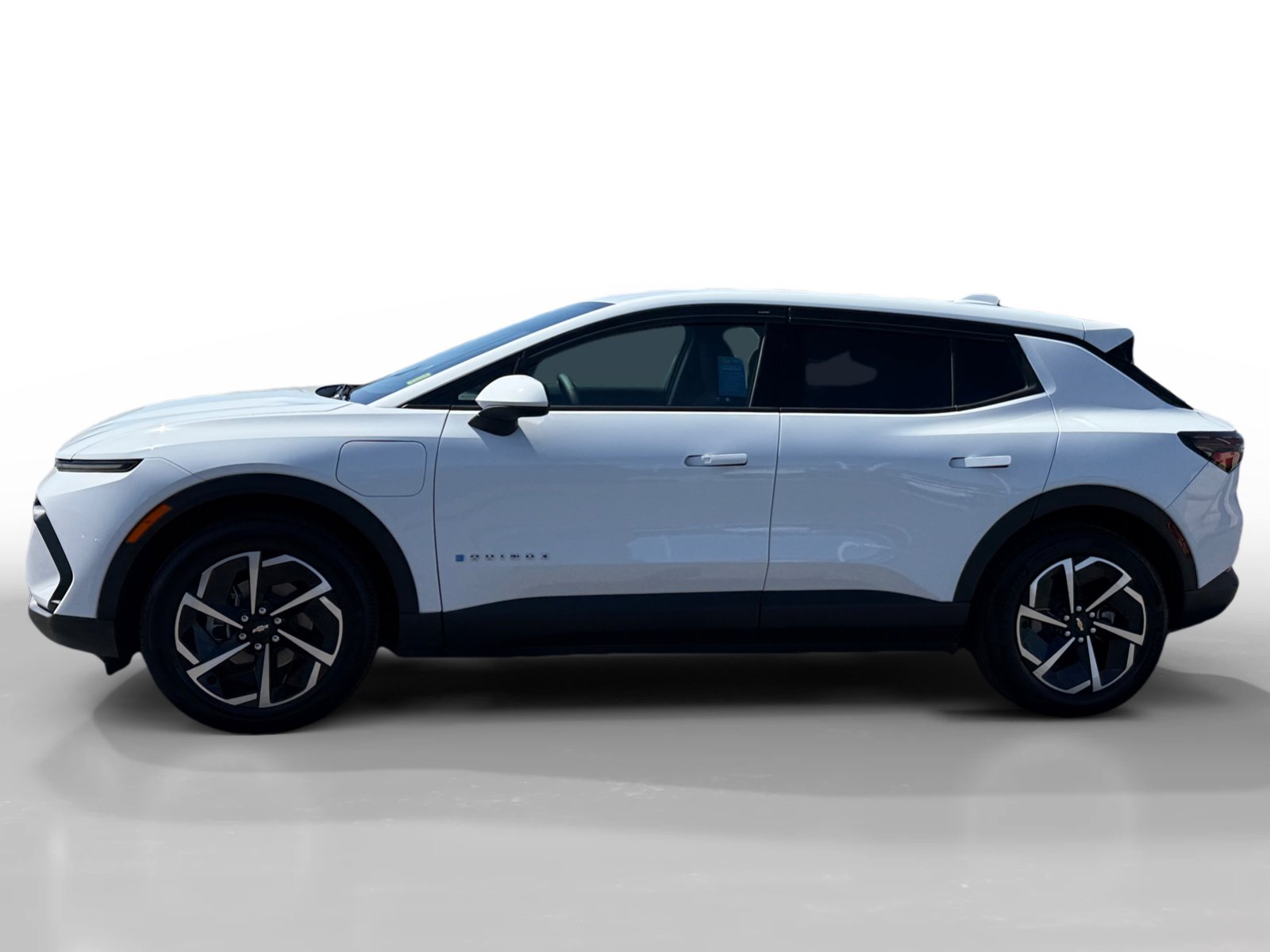 Used 2025 Chevrolet Equinox EV LT image 2