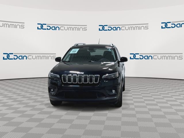 Used 2019 Jeep Cherokee Latitude w/ Popular Appearance Group FWD image 3