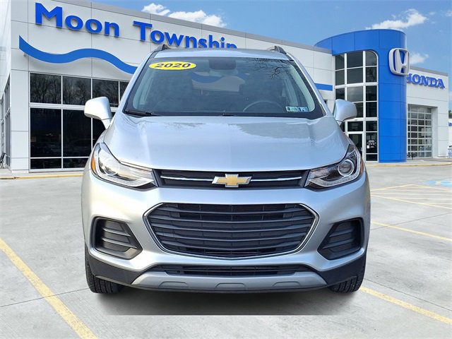 Used 2020 Chevrolet Trax LT w/ LT Convenience Package image 2