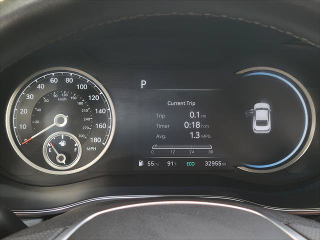 Used 2025 Genesis G70 2.5T AWD/4WD image 26