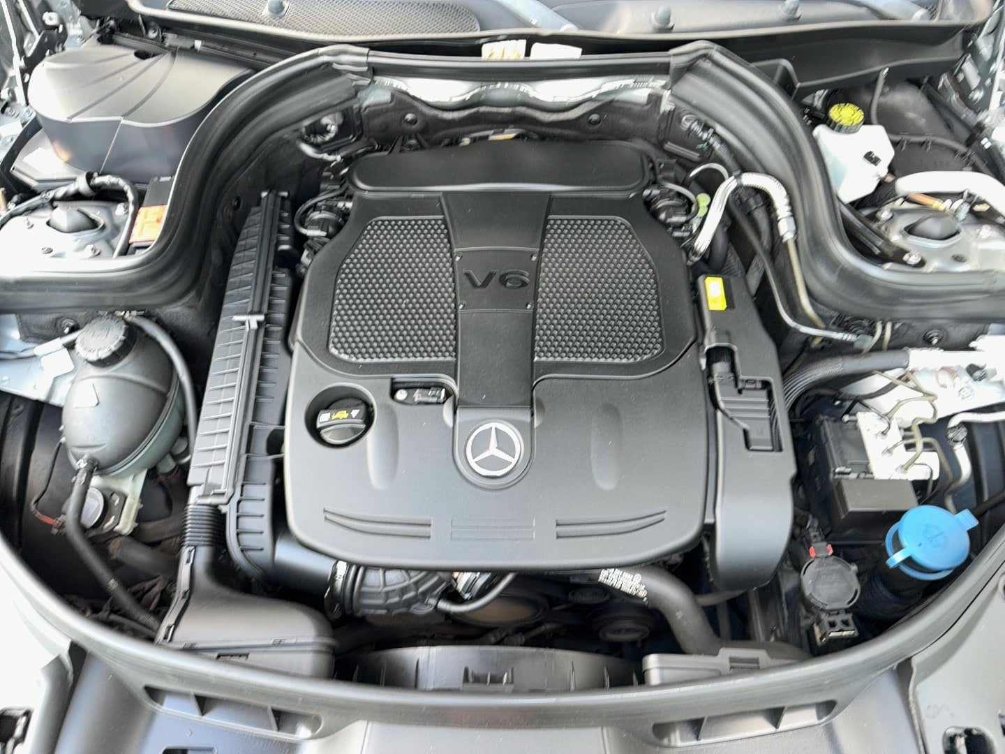 Used 2013 Mercedes-Benz GLK 350 4MATIC image 32