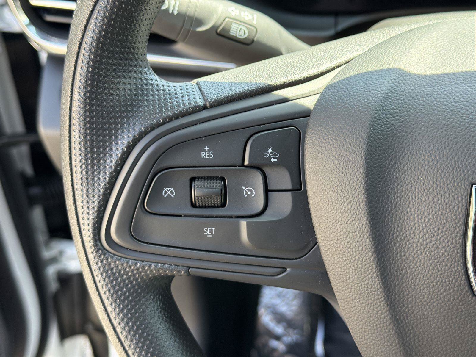 Used 2025 Buick Envista Preferred FWD image 33