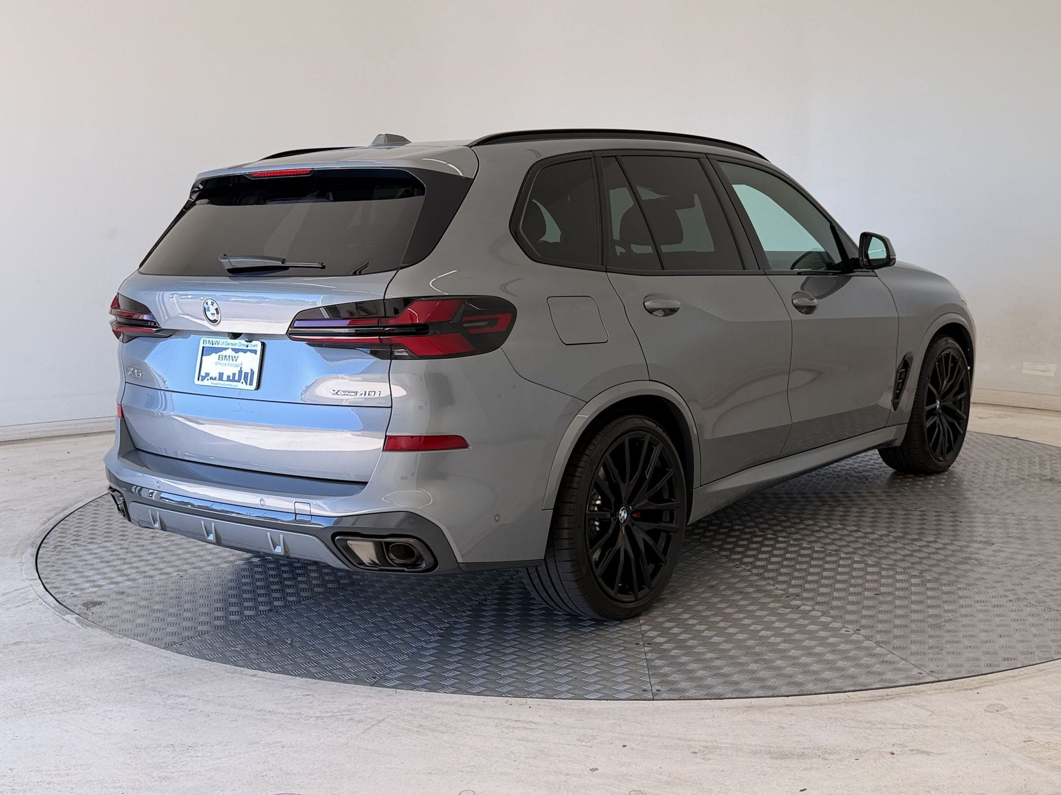 Used 2026 BMW X5 xDrive40i w/ Executive Package AWD/4WD image 9