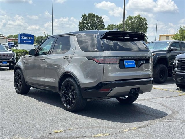 Used 2024 Land Rover Discovery Dynamic SE image 3