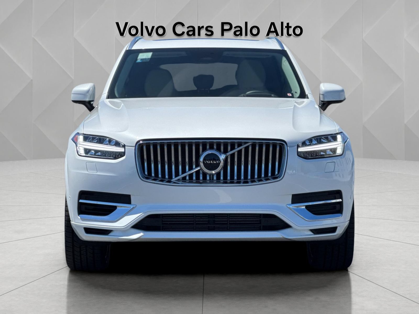 Certified 2023 Volvo XC90 T8 Ultimate w/ Protection Package Premier AWD/4WD image 15