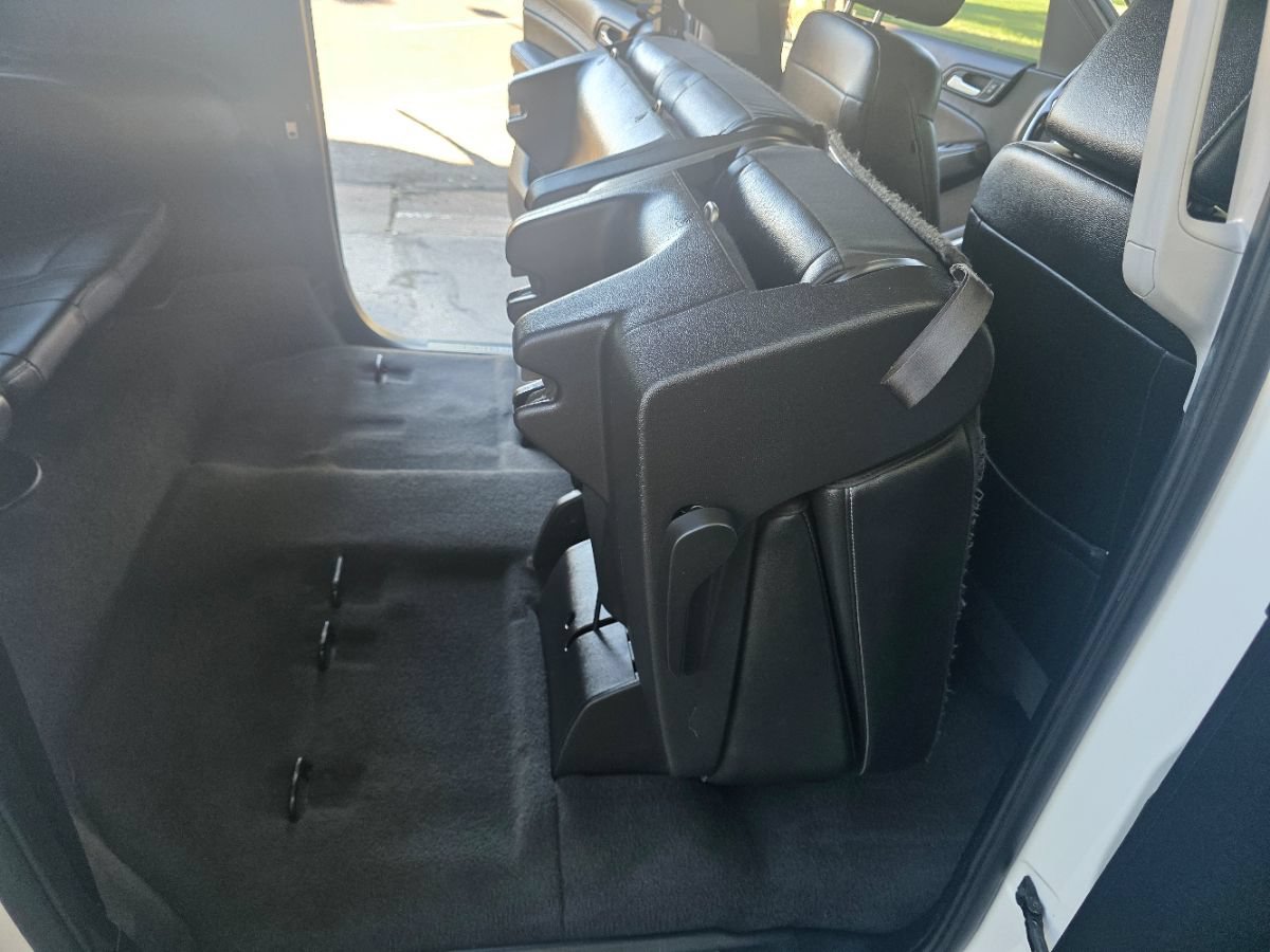Used 2020 Chevrolet Suburban LT RWD image 36