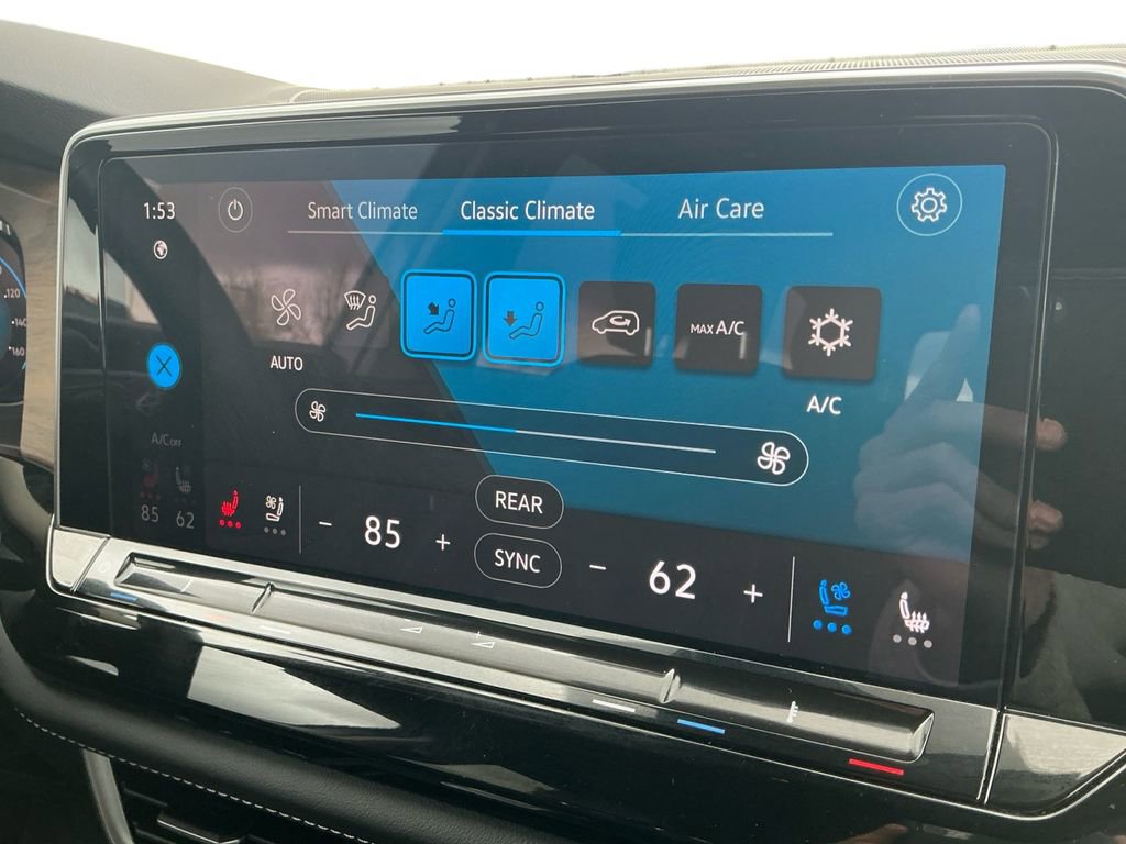 Used 2024 Volkswagen Atlas SE image 18