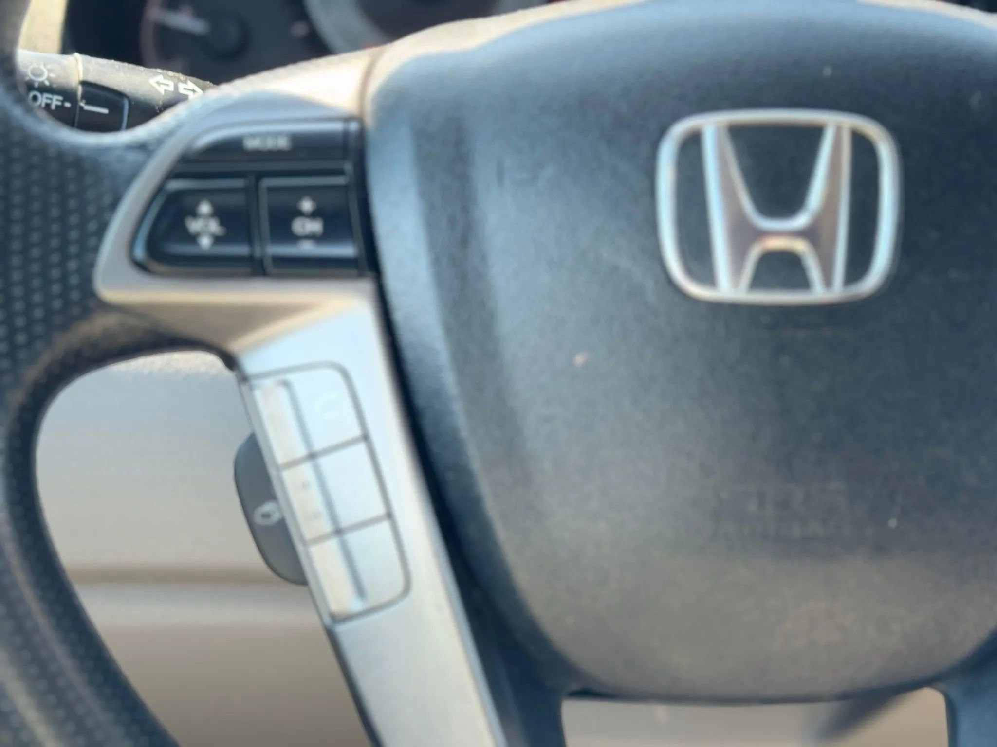 Used 2015 Honda Odyssey LX image 17