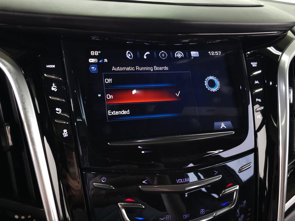 Used 2020 Cadillac Escalade Platinum w/ Escalade Sport Edition AWD/4WD image 38