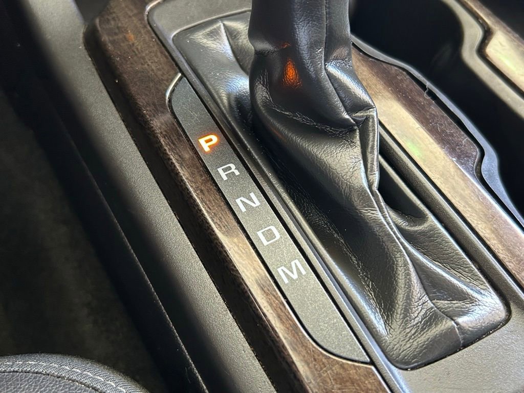 Used 2015 GMC Canyon SLT image 59