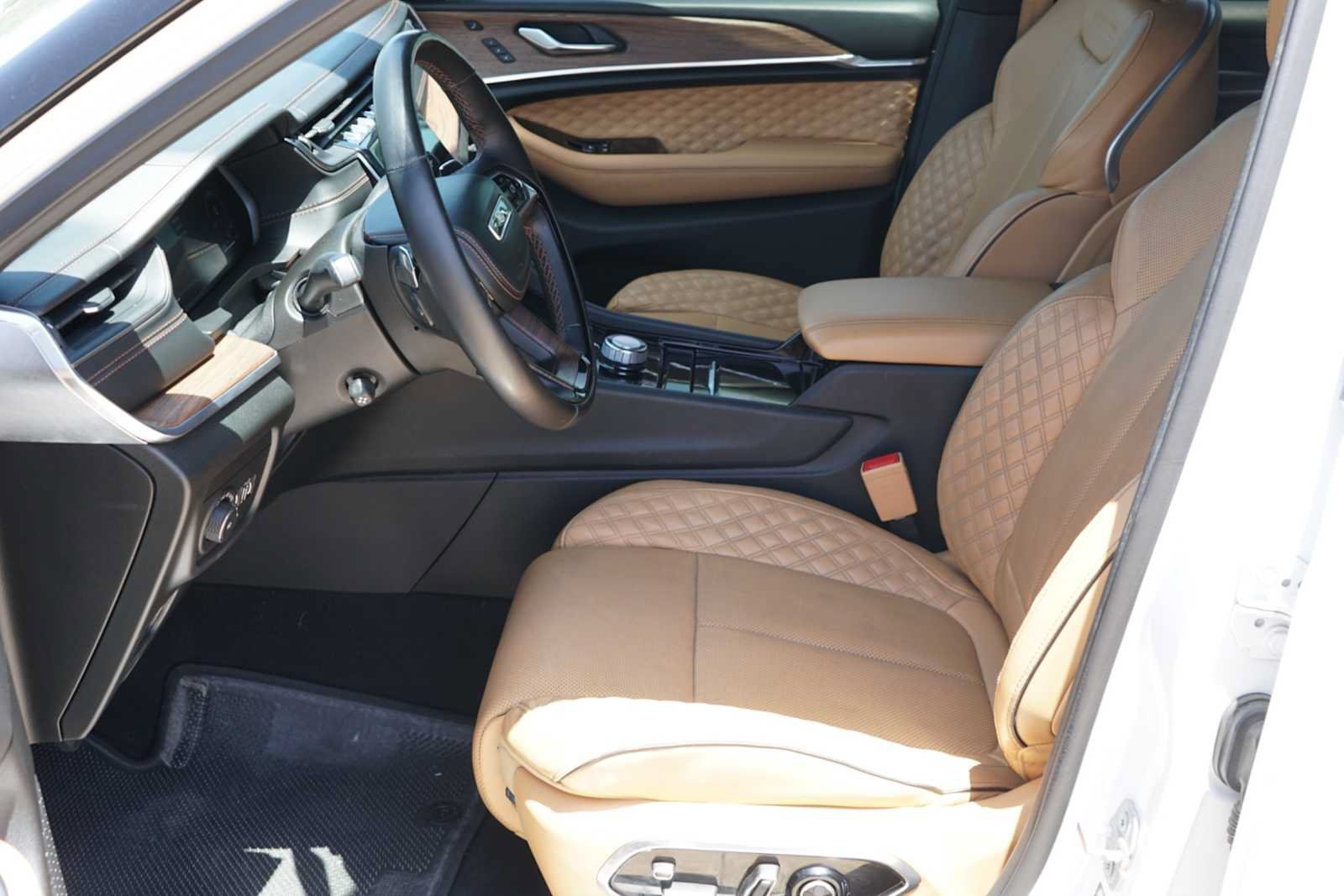 Used 2021 Jeep Grand Cherokee L Summit w/ Luxury Tech Group V RWD image 9