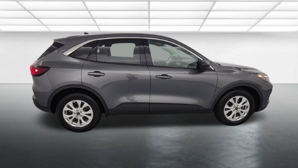 Used 2023 Ford Escape Active w/ Cold Weather Package FWD image 9