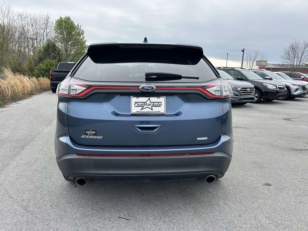 Used 2018 Ford Edge SE image 4