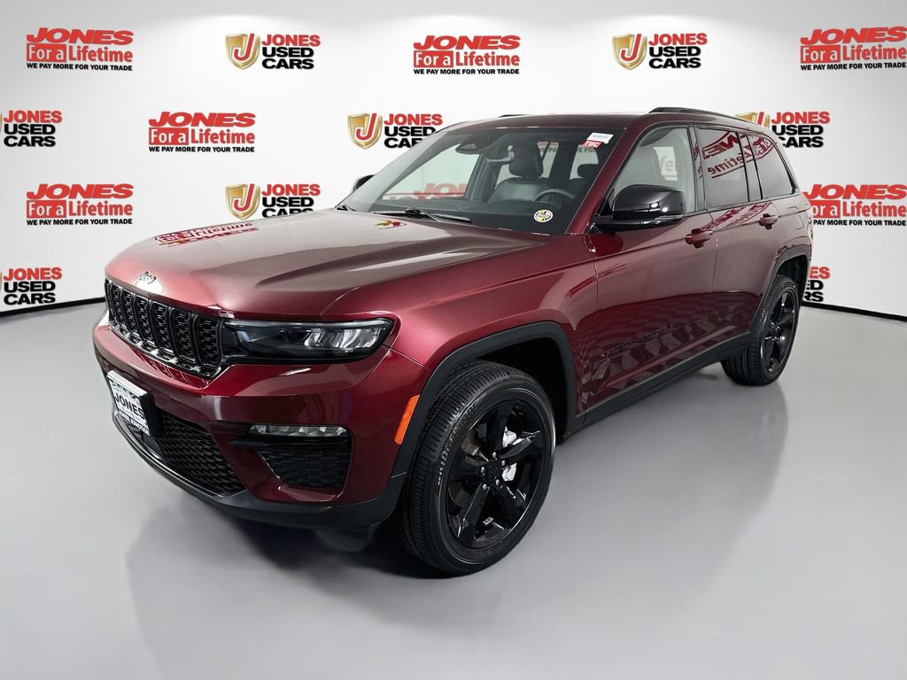 Used 2024 Jeep Grand Cherokee Limited w/ Black Appearance Package RWD image 13