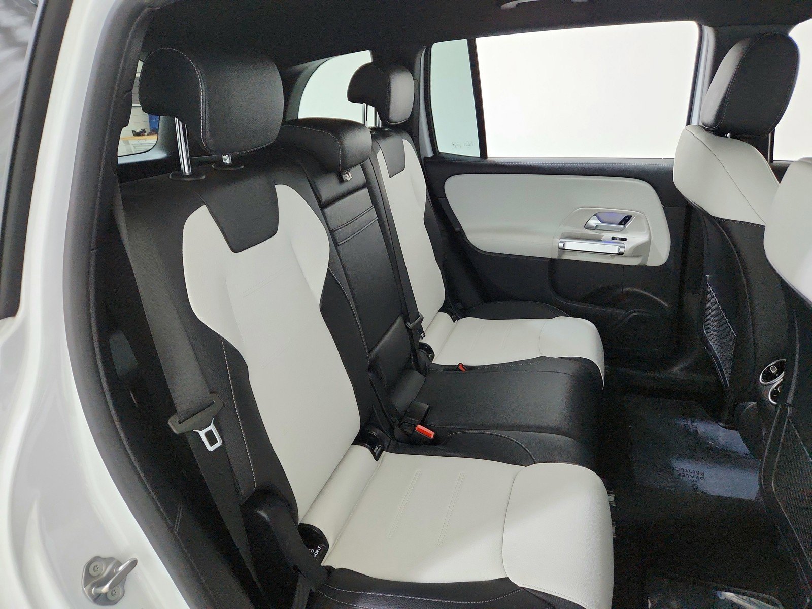 Certified 2022 Mercedes-Benz GLB 250 image 26