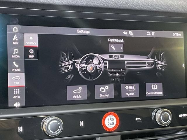 Certified 2026 Porsche Macan AWD/4WD image 31