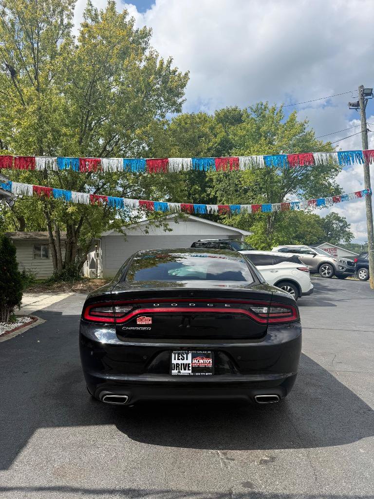 Used 2020 Dodge Charger SXT RWD image 8
