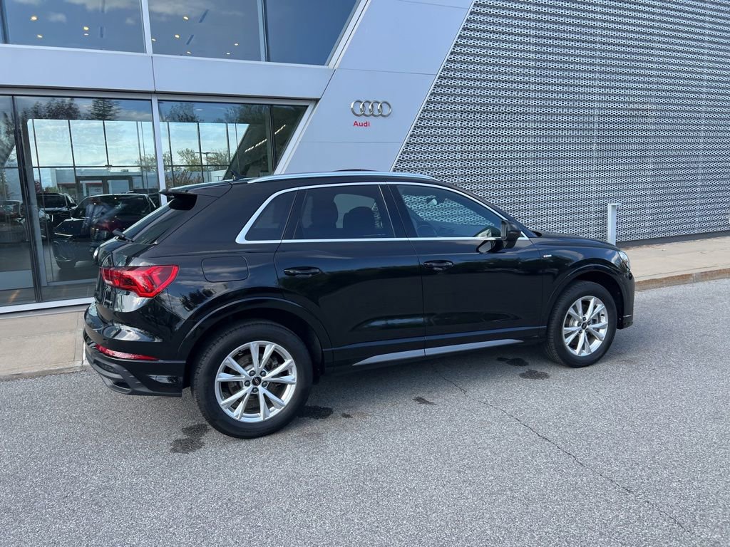 Used 2025 Audi Q3 2.0T Premium w/ Convenience Package AWD/4WD image 21