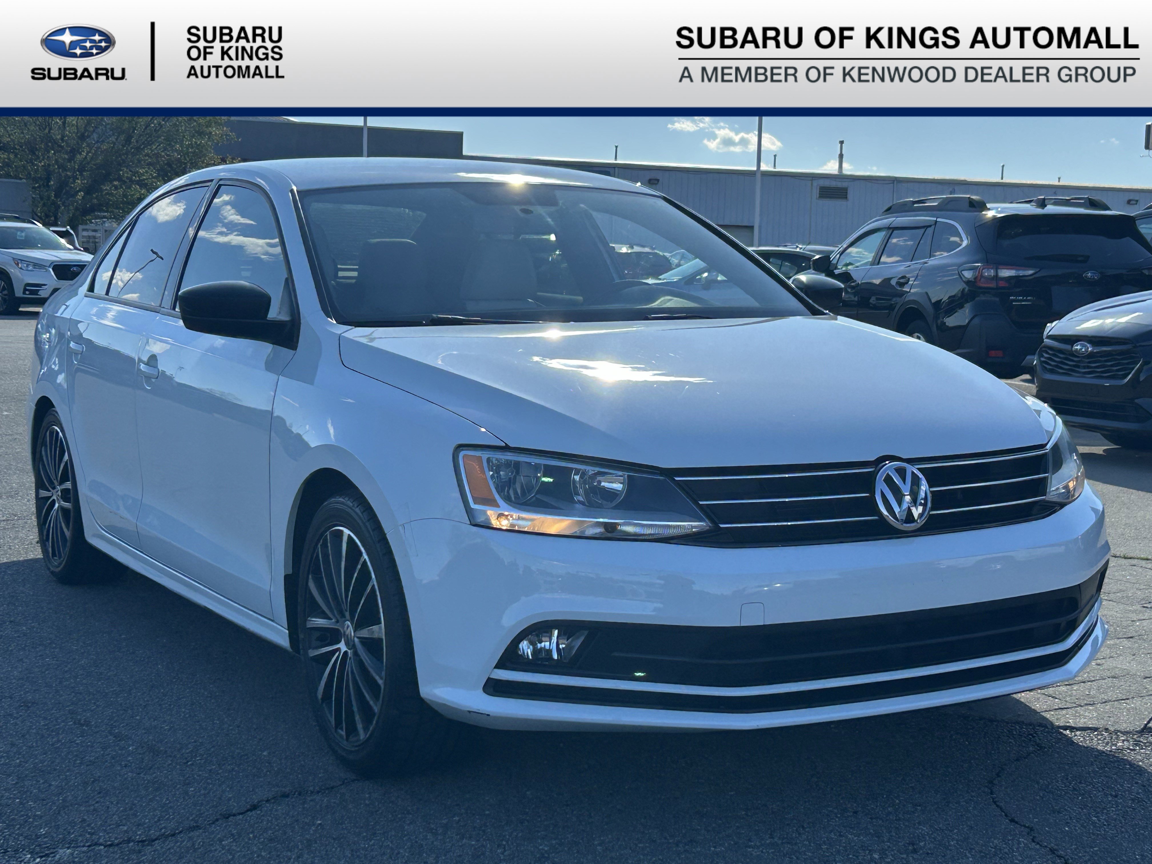 Used 2016 Volkswagen Jetta Sport image 1