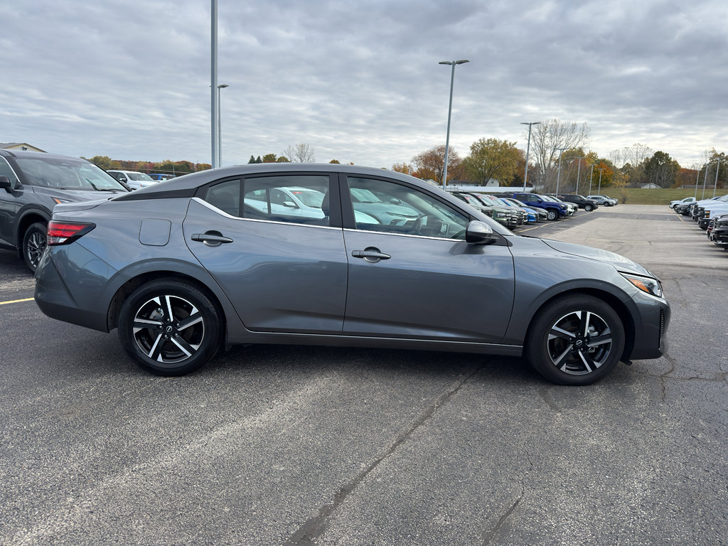 Used 2024 Nissan Sentra SV image 4