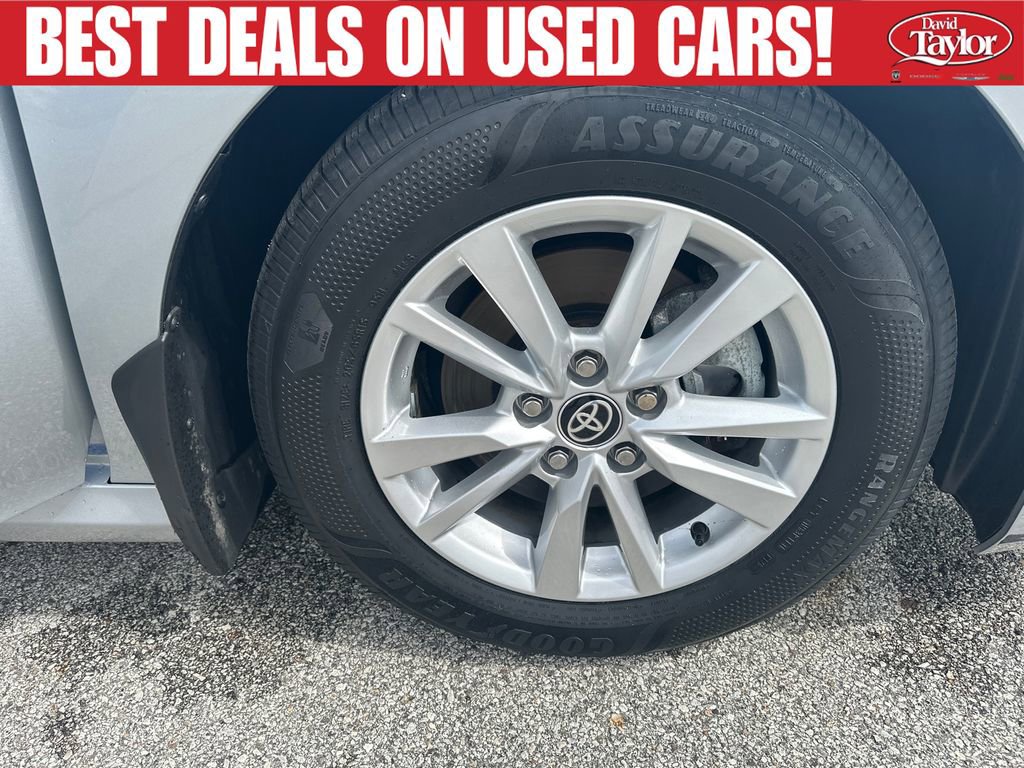 Used 2025 Toyota Camry LE w/ Convenience Package FWD image 26