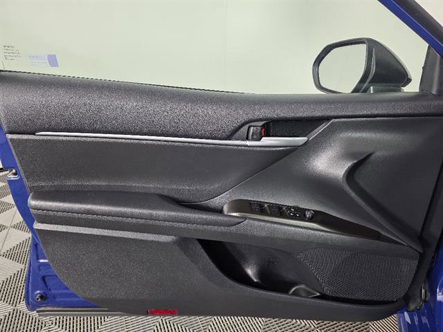 Used 2024 Toyota Camry SE AWD/4WD image 38