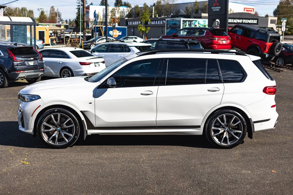 Used 2022 BMW X7 M50i w/ Cold Weather Package AWD/4WD image 12