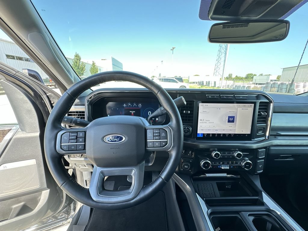 Used 2024 Ford F250 Lariat w/ Lariat Ultimate Package AWD/4WD image 11