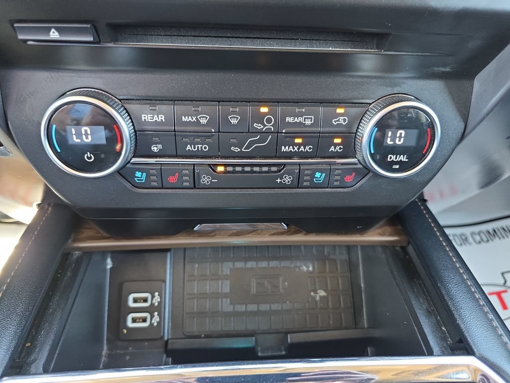 Used 2018 Ford Expedition Platinum AWD/4WD image 22