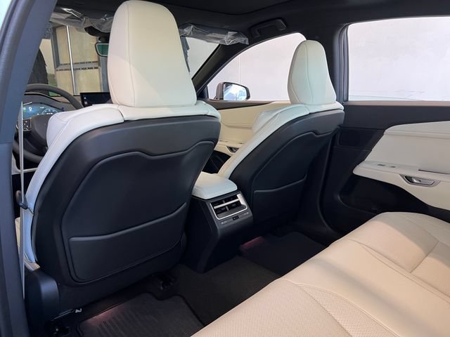 New 2026 Lexus ES 350e FWD image 41