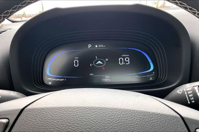 Used 2024 Hyundai Venue Limited FWD image 13