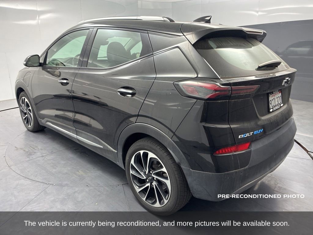Used 2022 Chevrolet Bolt EUV Premier w/ Sun & Sound Package FWD image 7