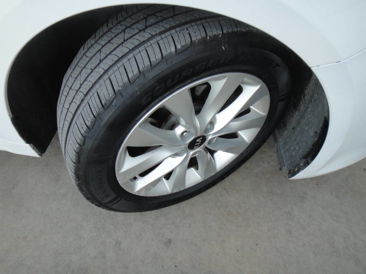 Used 2018 Kia Optima LX w/ 17" Alloy Wheels Package image 20