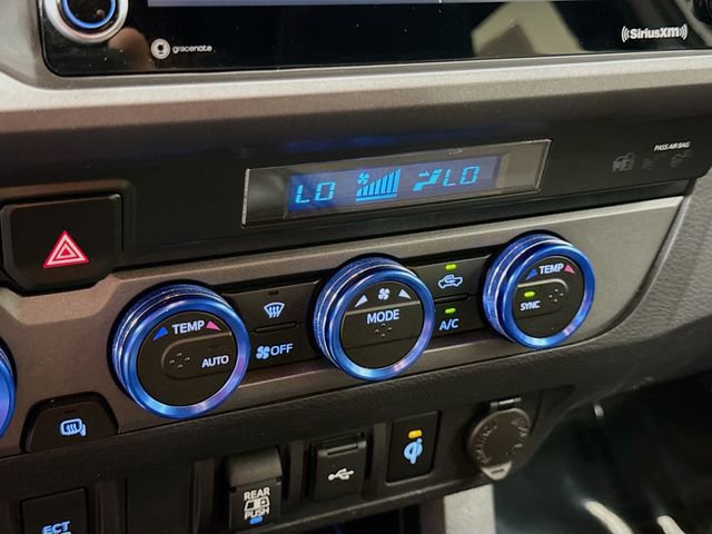 Used 2022 Toyota Tacoma TRD Off-Road image 15