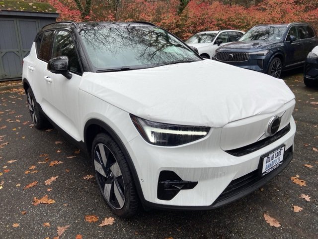 New 2026 Volvo EX40 Plus w/ Climate Package image 1