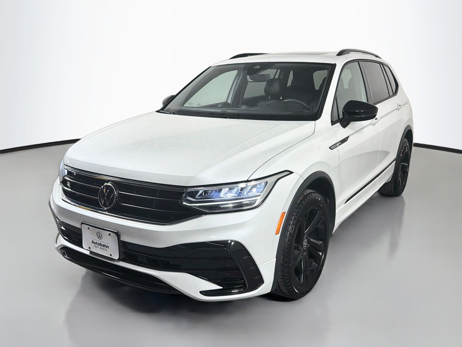 Used 2023 Volkswagen Tiguan SE R-Line