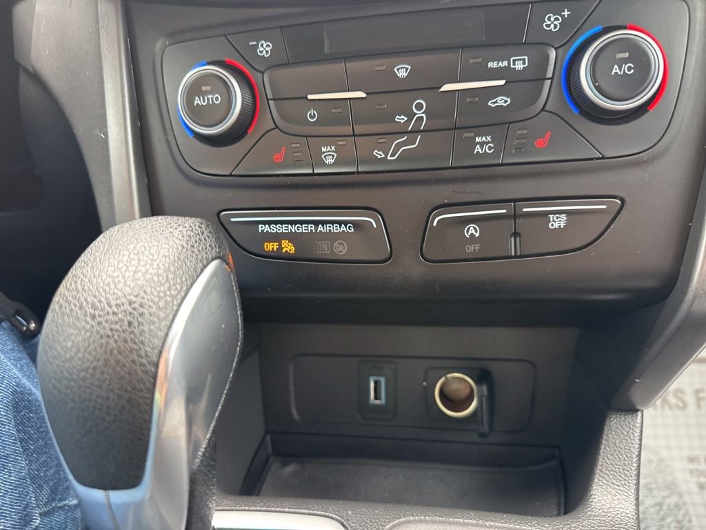 Used 2018 Ford Escape SE w/ SE Sync 3 Package FWD image 30