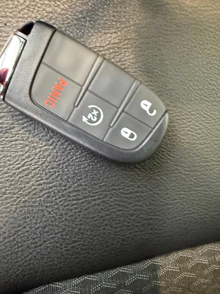 New 2026 Jeep Compass Latitude AWD/4WD image 25