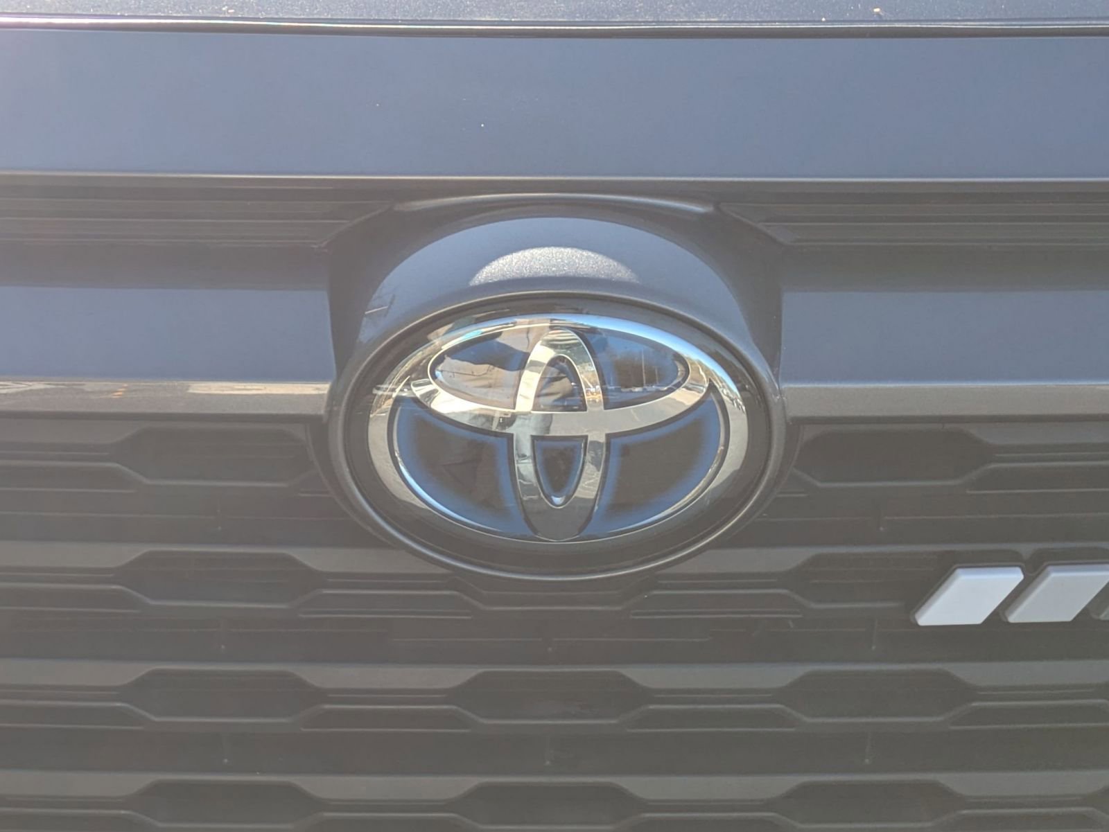 Used 2022 Toyota RAV4 XLE image 29