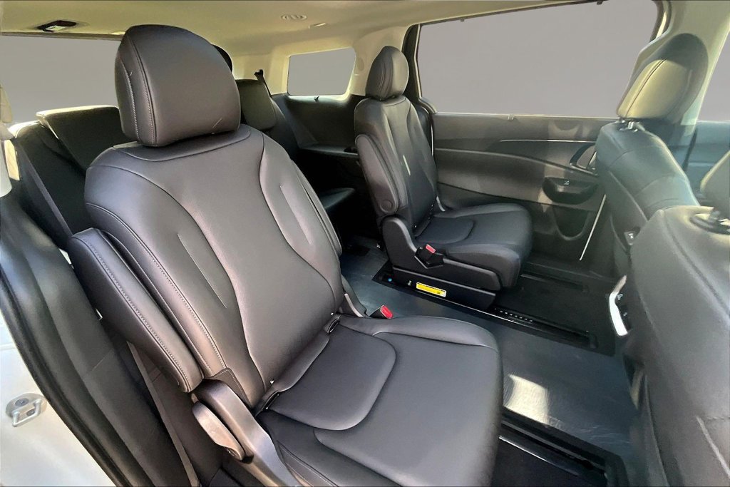 New 2027 Kia Carnival SX FWD image 10