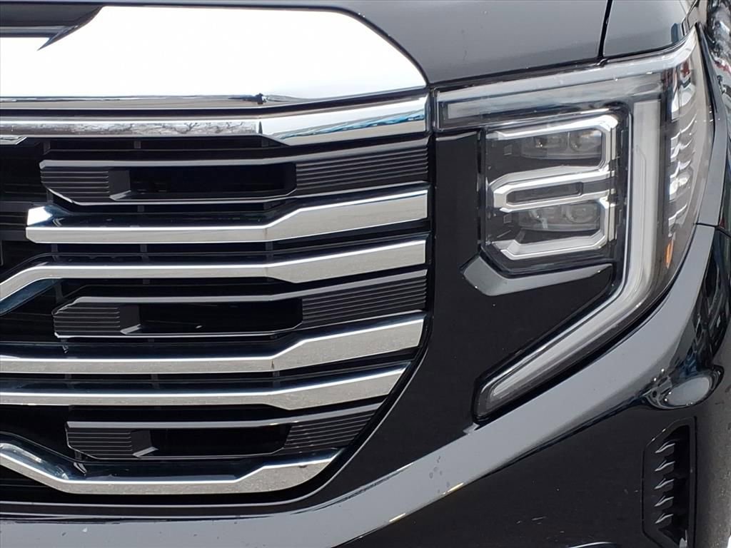 Used 2025 GMC Sierra 1500 SLT image 8