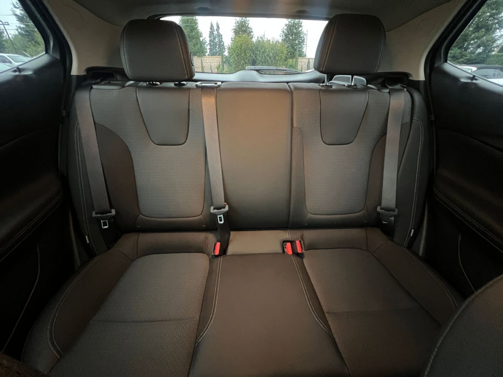 Used 2025 Buick Encore GX Preferred image 38