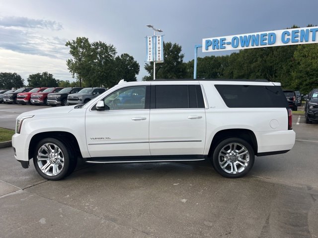 Used 2020 GMC Yukon XL SLT w/ Premium Edition image 3